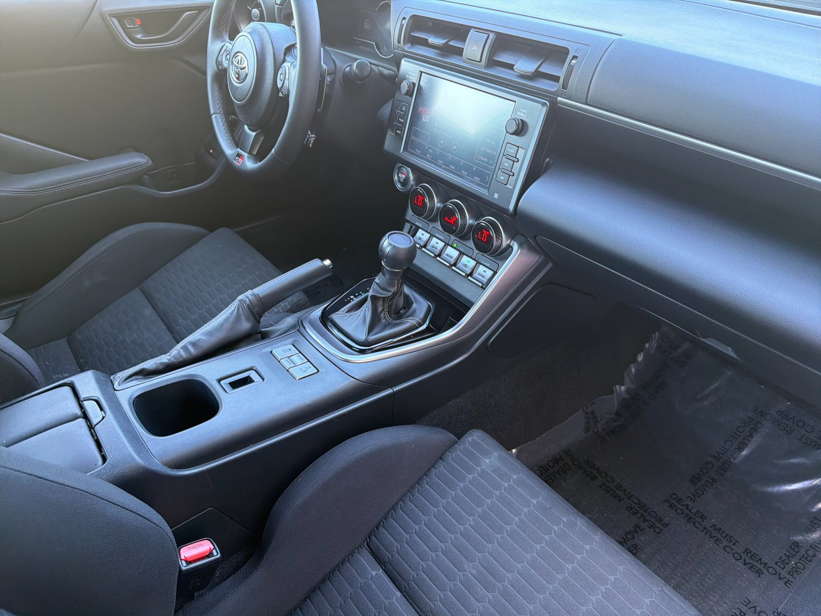 Used 2025 Toyota GR86 w/ ALL Weather Mat Package (TMS) RWD image 17