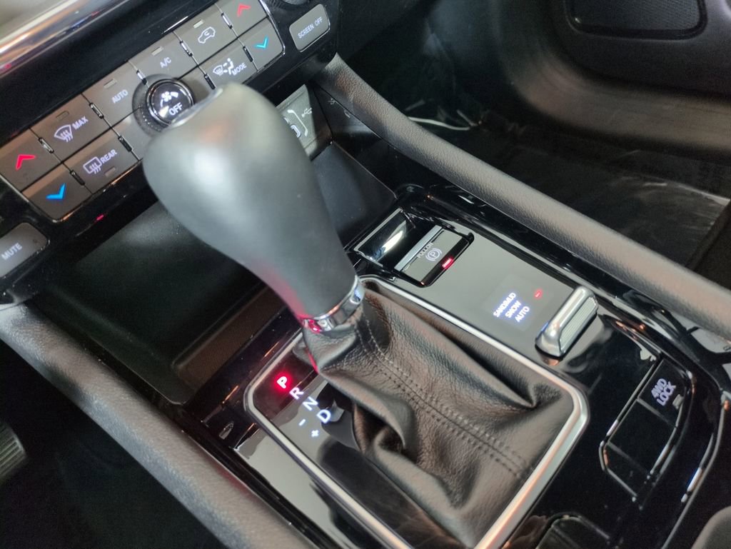 Used 2024 Jeep Compass Limited image 25