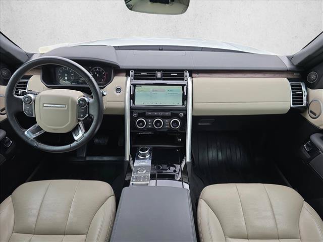 Used 2018 Land Rover Discovery HSE AWD/4WD image 9