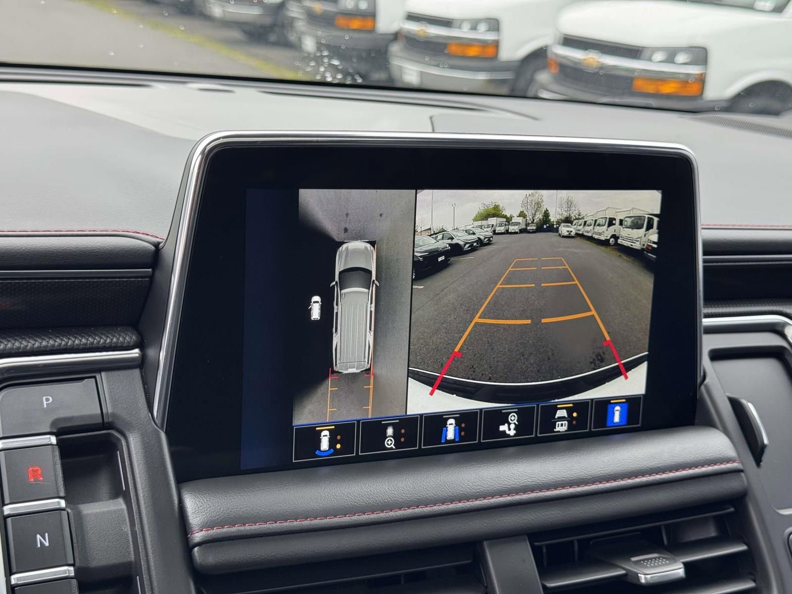 Used 2022 Chevrolet Suburban RST w/ Luxury Package image 10