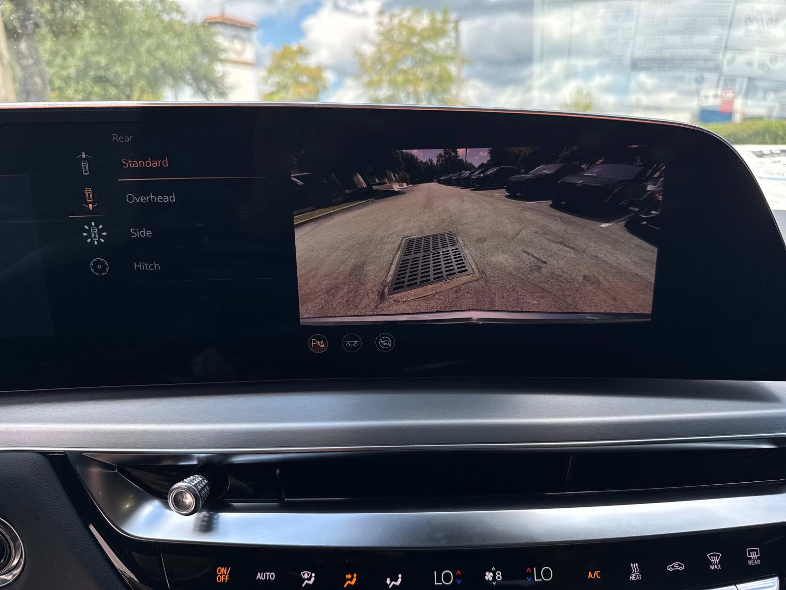 New 2025 Cadillac Lyriq Luxury image 22