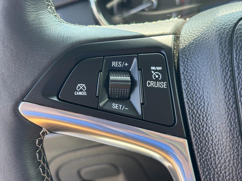 Certified 2022 Buick Encore Preferred AWD/4WD image 17
