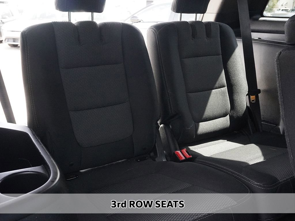 Used 2016 Ford Explorer XLT AWD/4WD image 4