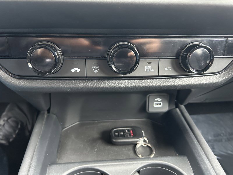 Used 2025 Honda HR-V Sport image 25