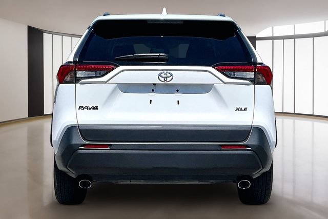 Used 2025 Toyota RAV4 XLE FWD image 5