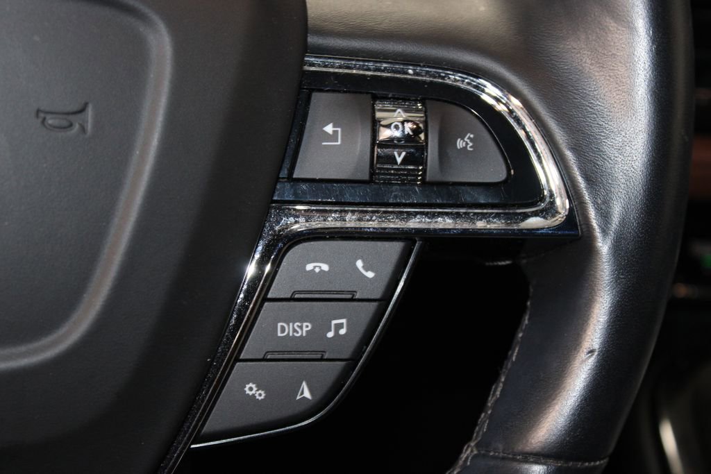 Used 2022 Lincoln Nautilus Reserve w/ Equipment Group 201A image 24