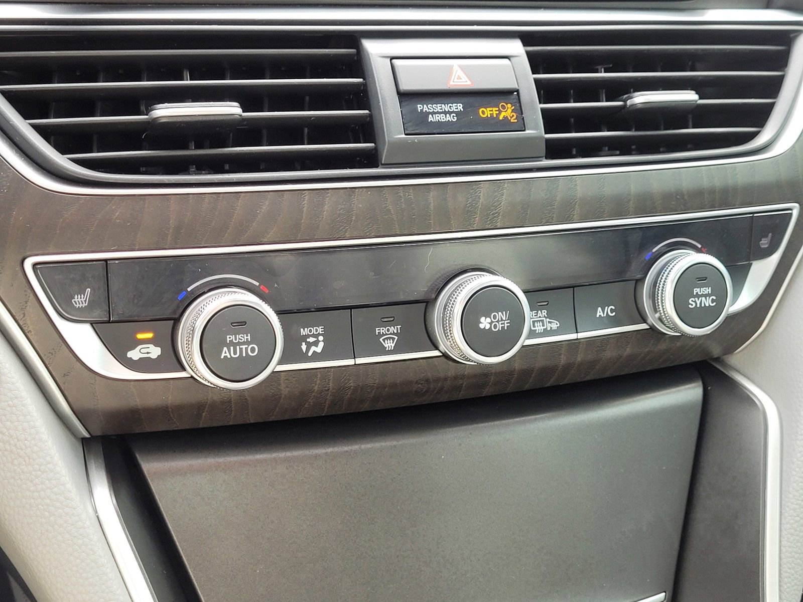 Certified 2018 Honda Accord EX-L image 25