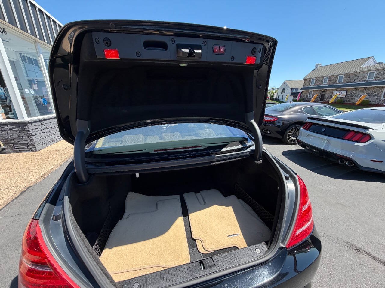 Used 2012 Mercedes-Benz S 550 4MATIC image 34
