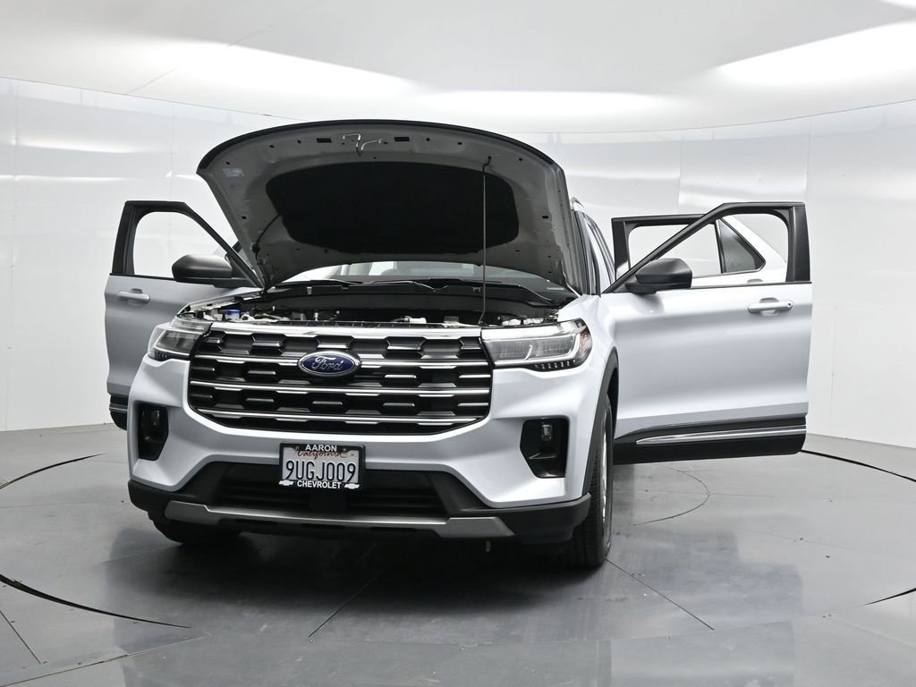 Used 2025 Ford Explorer Active w/ Active Comfort Package image 49