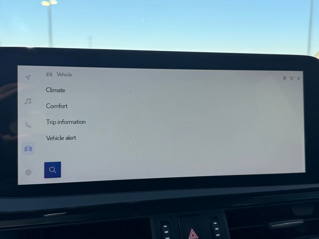 Used 2023 Lexus ES 350 F Sport w/ Accessory Package (Z2) image 21