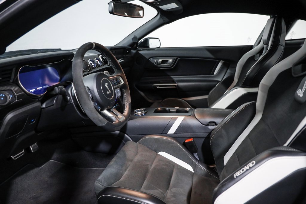 Used 2020 Ford Mustang Shelby GT500 w/ Carbon Fiber Track Pack image 33