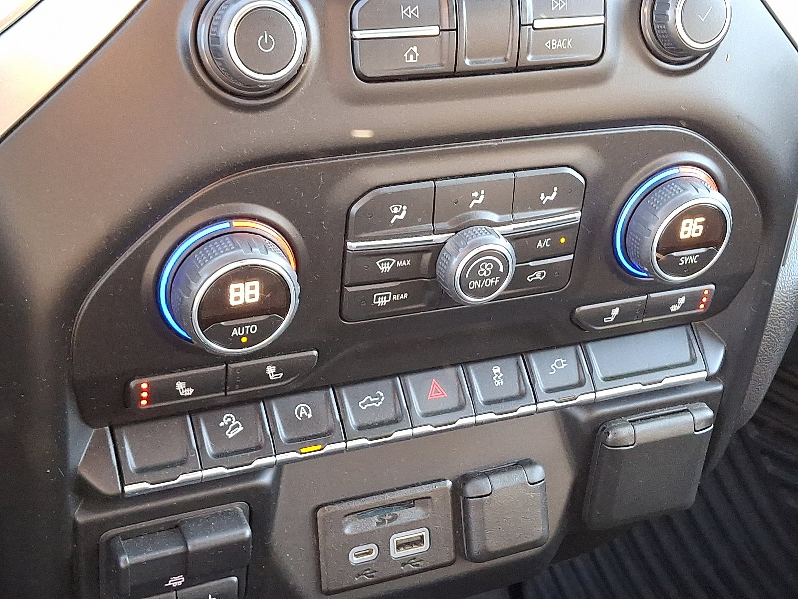 Used 2019 Chevrolet Silverado 1500 LT w/ All-Star Edition image 15