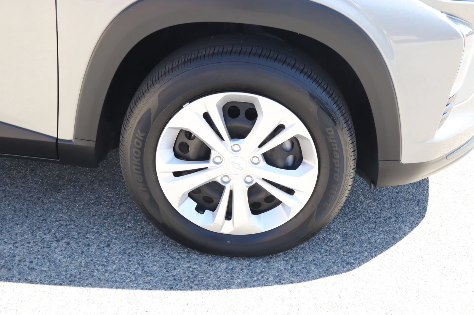 Used 2024 Chevrolet Trax LS FWD image 10