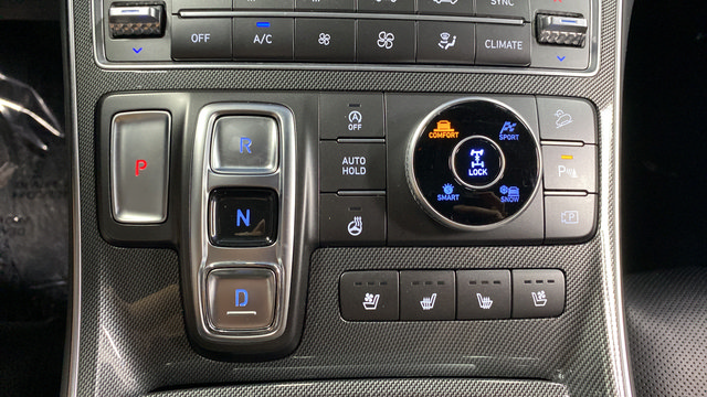Used 2021 Hyundai Santa Fe Limited w/ Cargo Package AWD/4WD image 19
