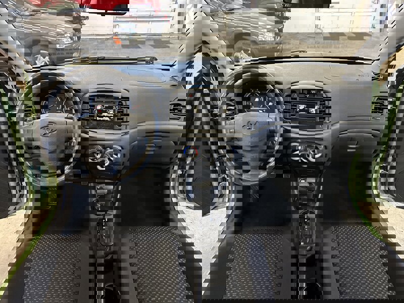 Used 2010 Hyundai Accent GS image 18