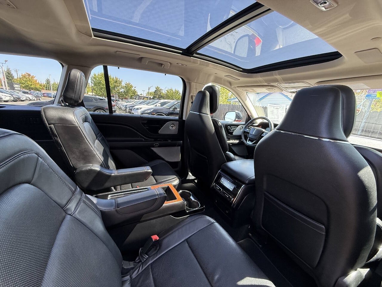 Used 2020 Lincoln Aviator Reserve w/ Equipment Group 202A AWD/4WD image 20