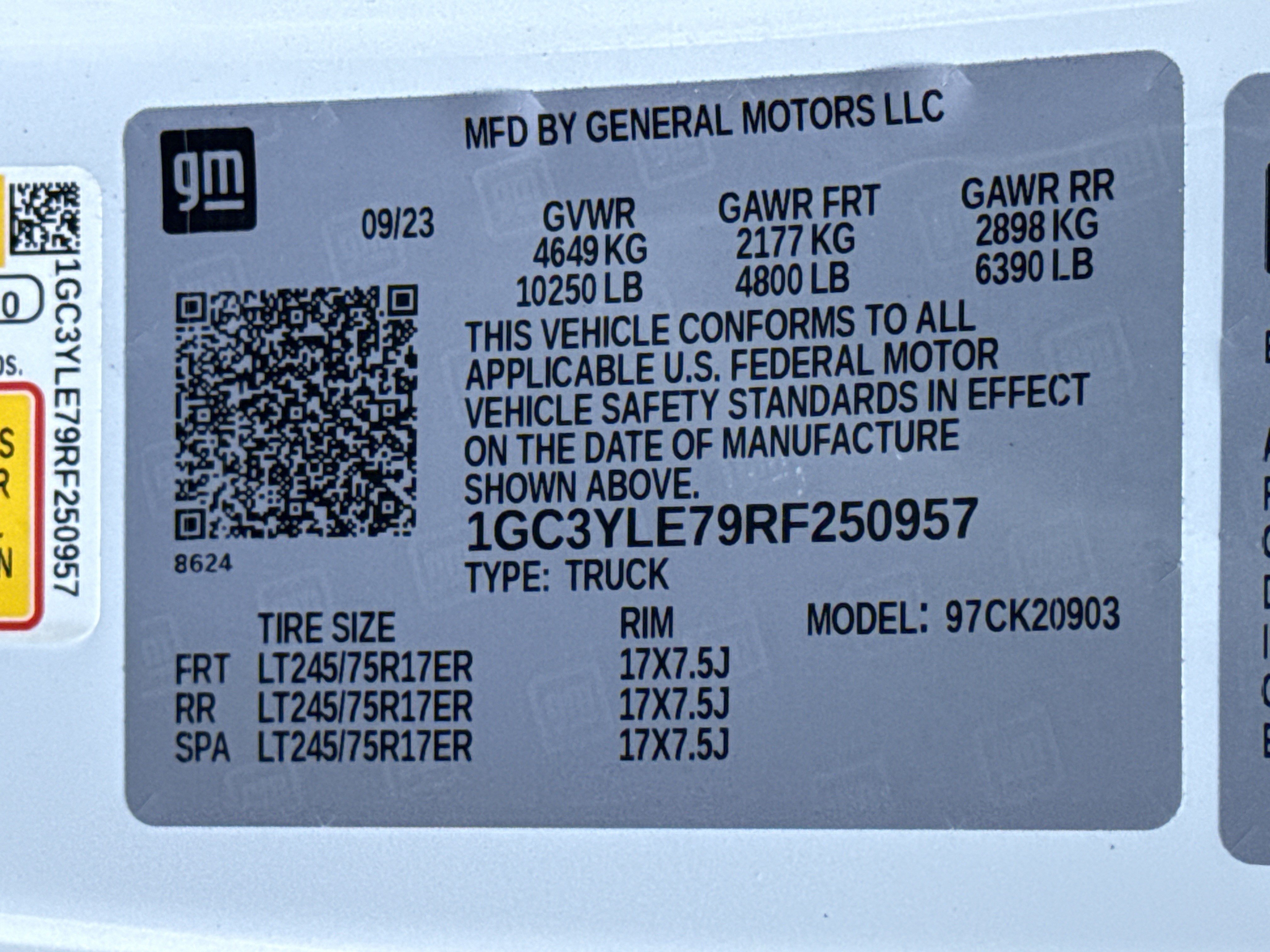 Used 2024 Chevrolet Silverado 2500 W/T AWD/4WD image 32