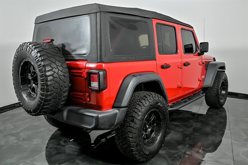Used 2018 Jeep Wrangler Unlimited Sport AWD/4WD image 9