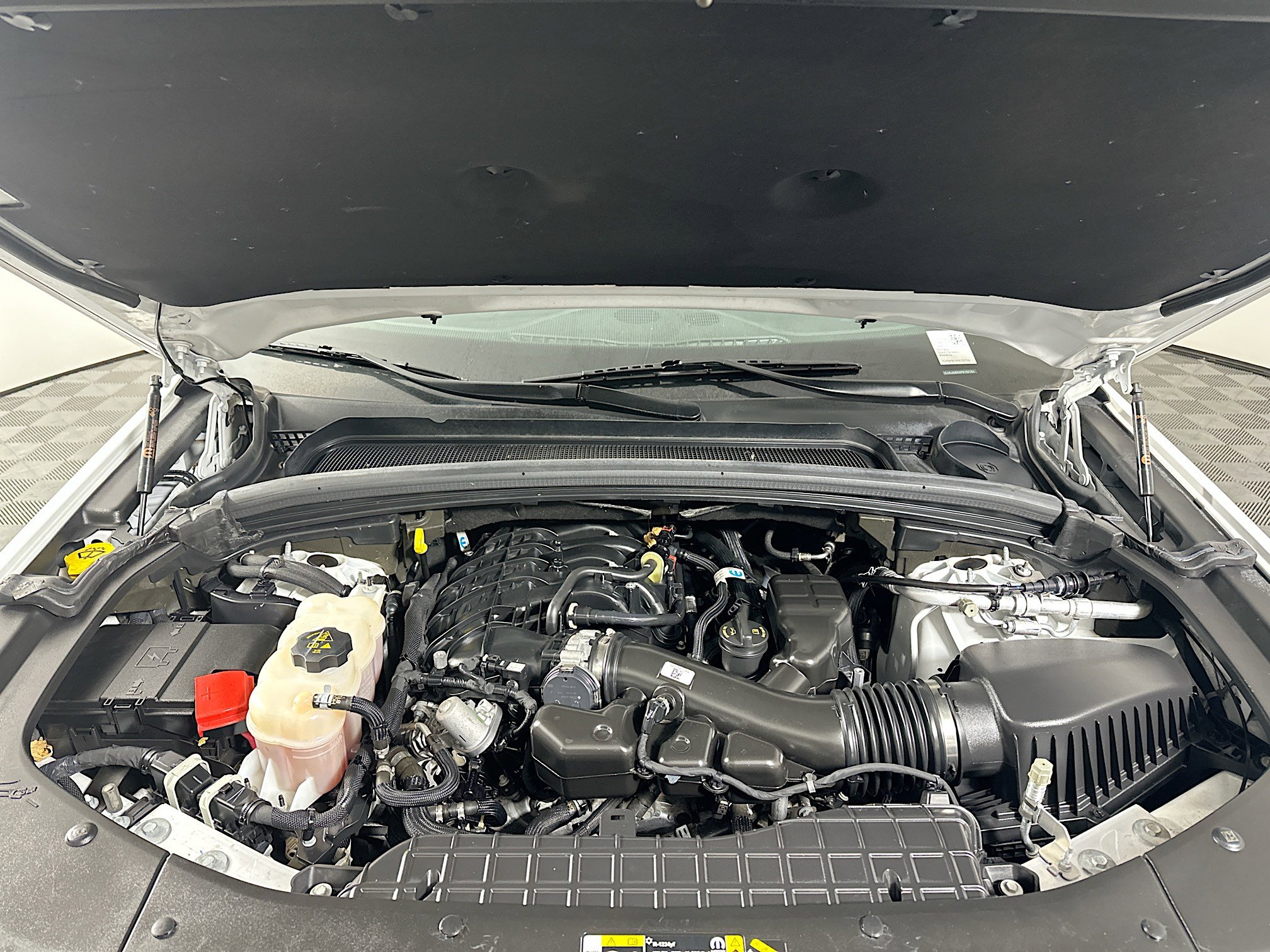 Used 2023 Jeep Grand Cherokee L Limited w/ Luxury Tech Group II image 36