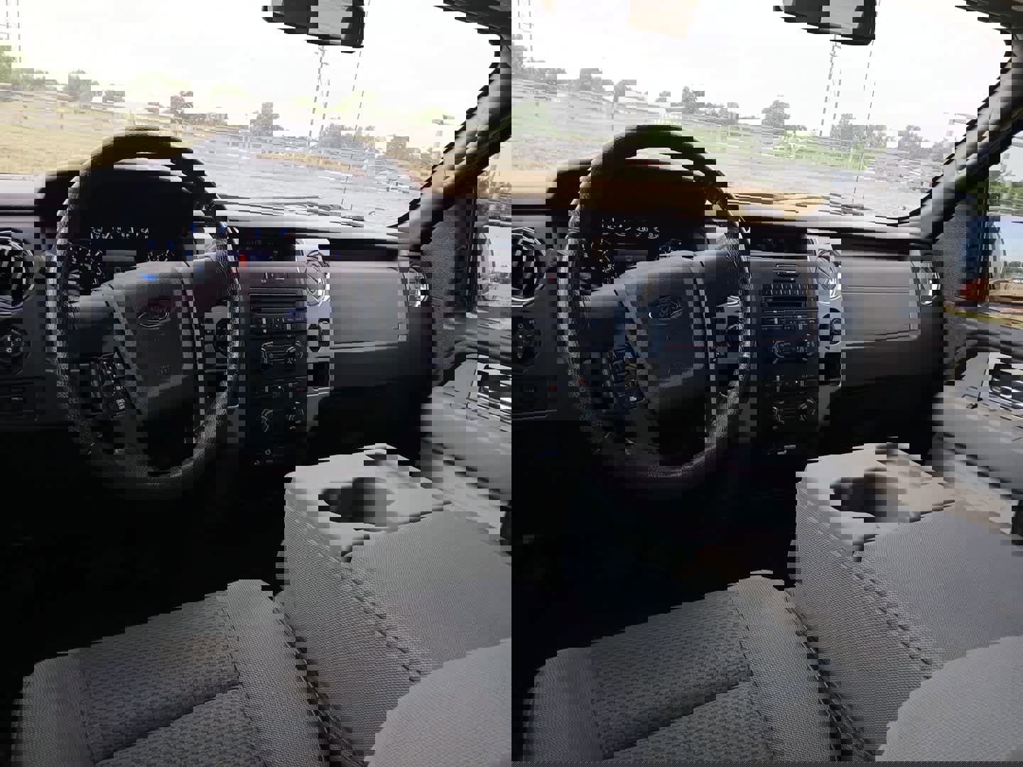 Used 2011 Ford F150 XLT w/ XLT Chrome Pkg AWD/4WD image 24