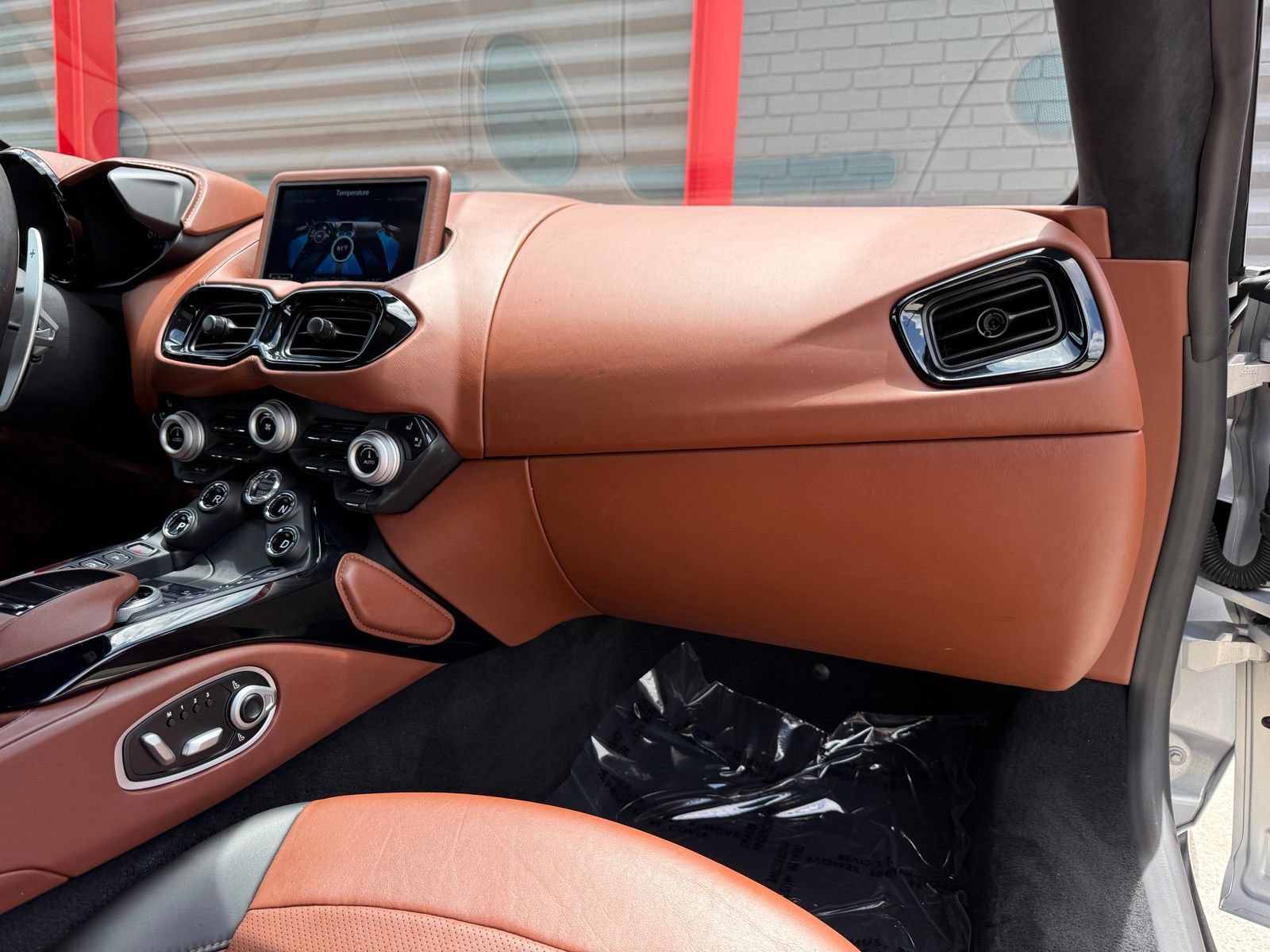 Used 2020 Aston Martin V8 Vantage Coupe RWD image 29