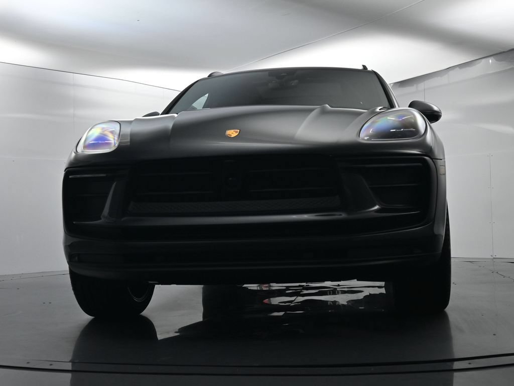 Certified 2026 Porsche Macan AWD/4WD image 56