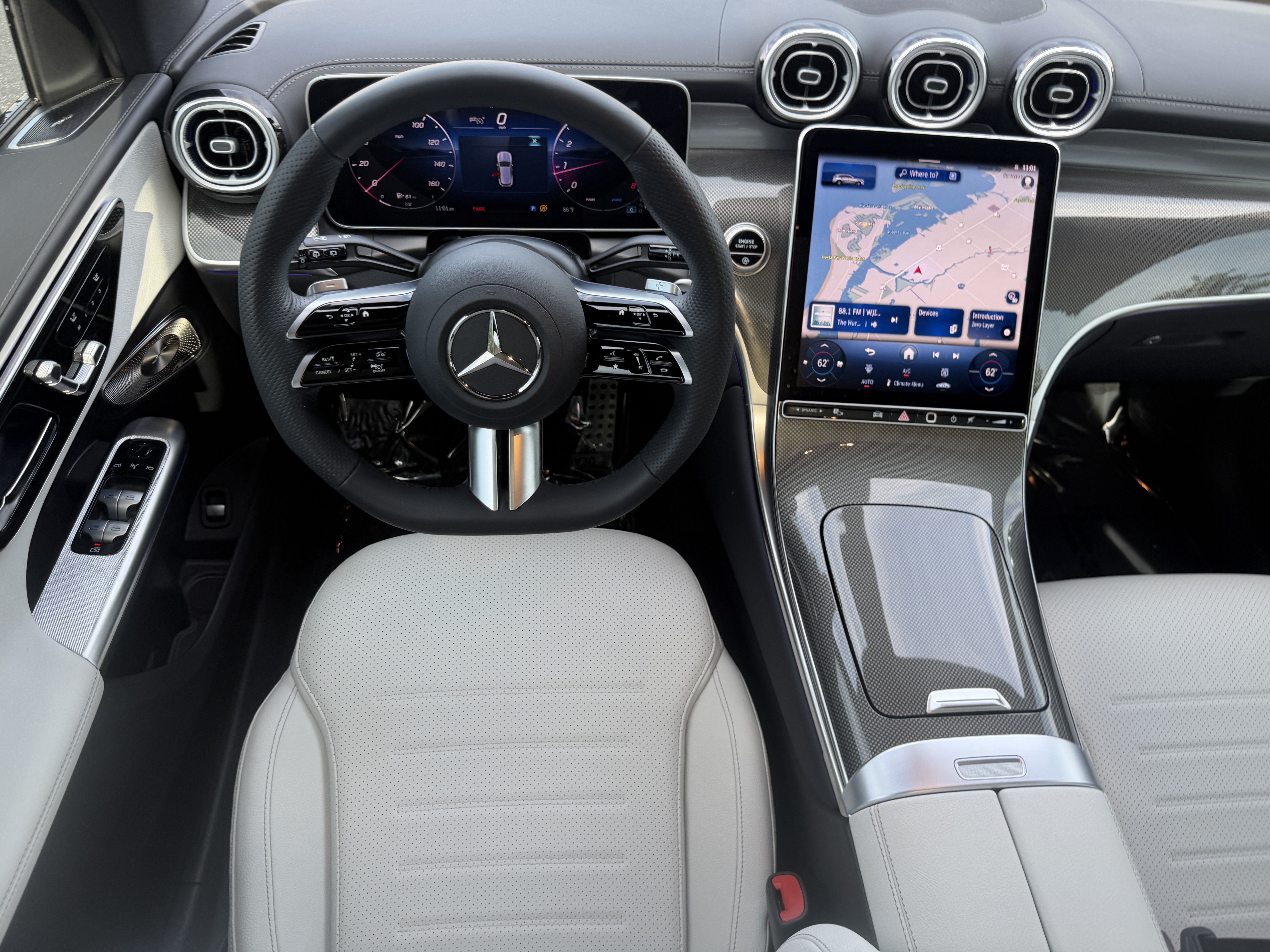 Used 2026 Mercedes-Benz GLC 300 image 17