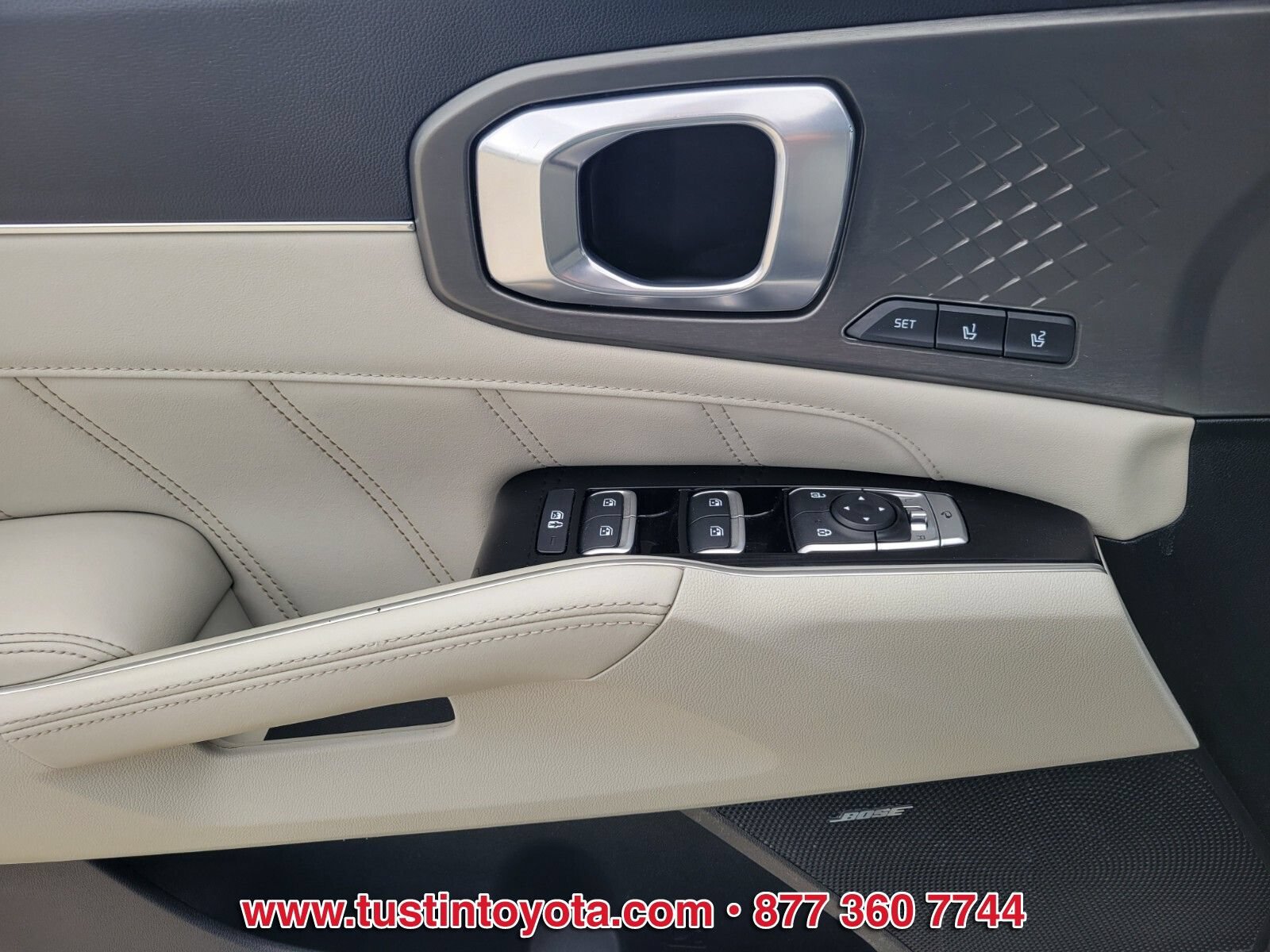 Used 2023 Kia Sorento SX Prestige w/ Panoramic Sunroof Package AWD/4WD image 19