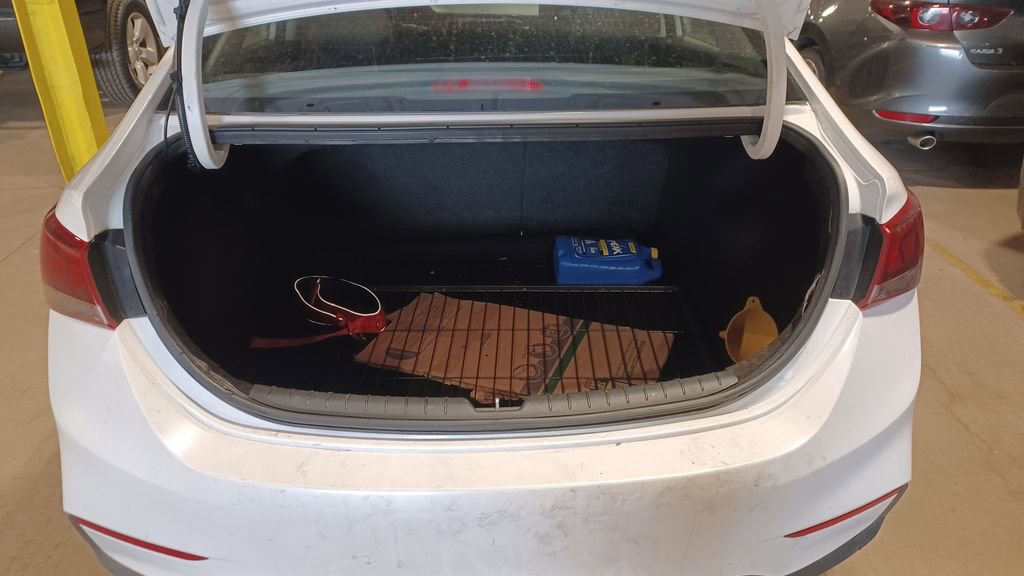 Used 2021 Hyundai Accent SE image 8