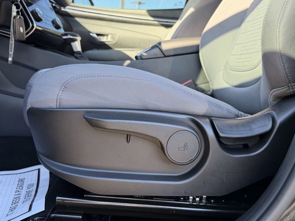 Used 2023 Hyundai Santa Cruz SE image 22