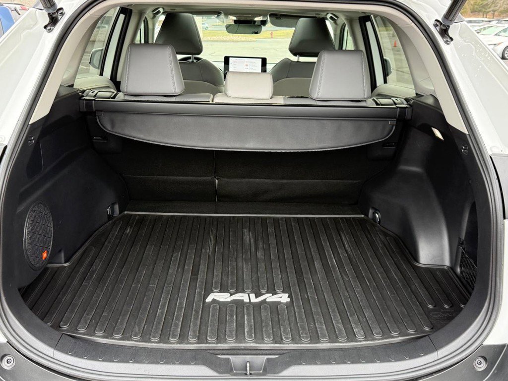 Used 2023 Toyota RAV4 Limited image 4