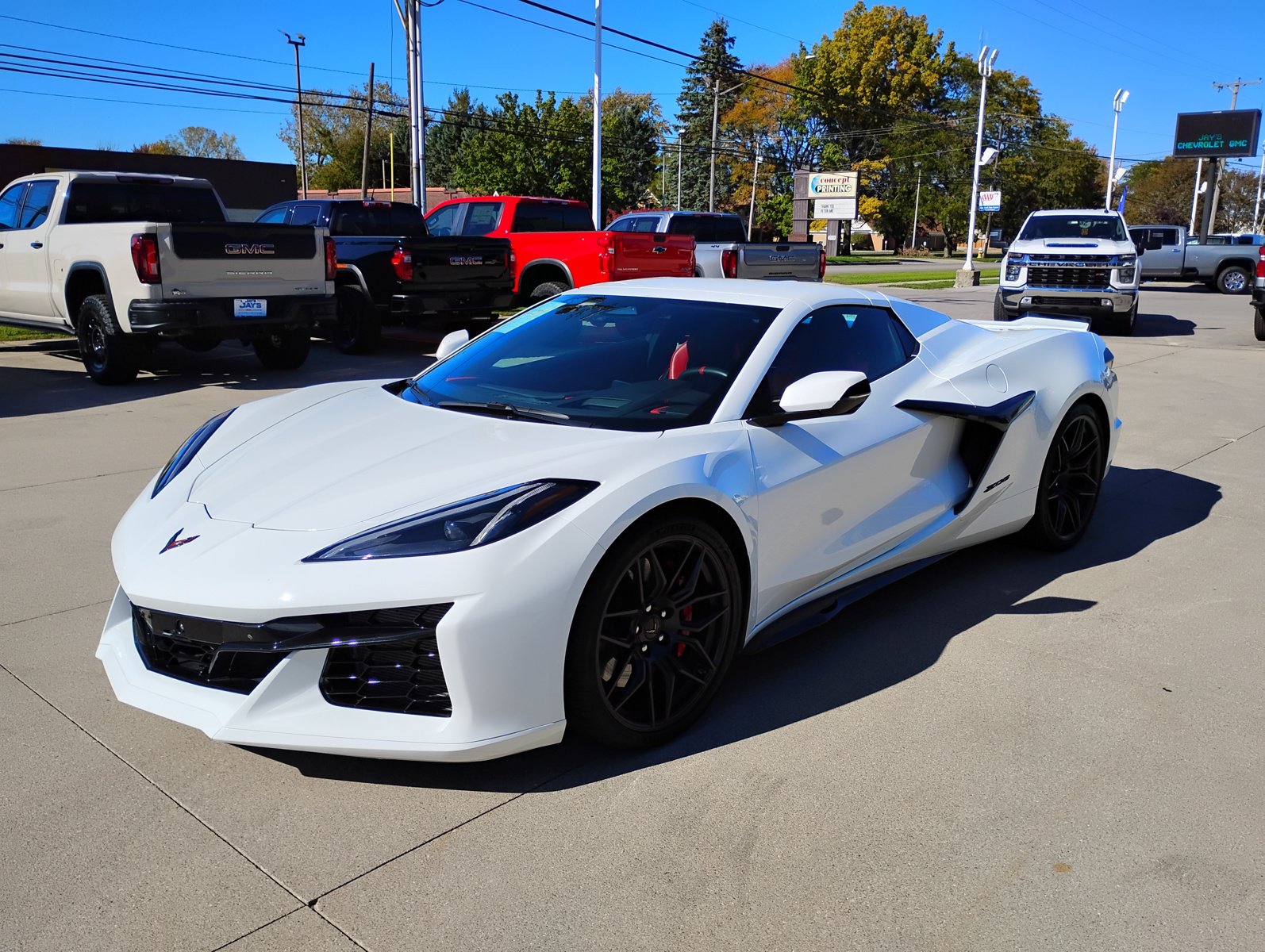 Used 2024 Chevrolet Corvette Z06 w/ Stealth Interior Trim Package RWD image 13