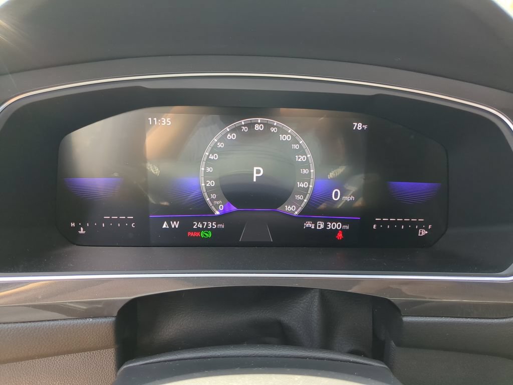 Certified 2023 Volkswagen Tiguan SE R-Line FWD image 31