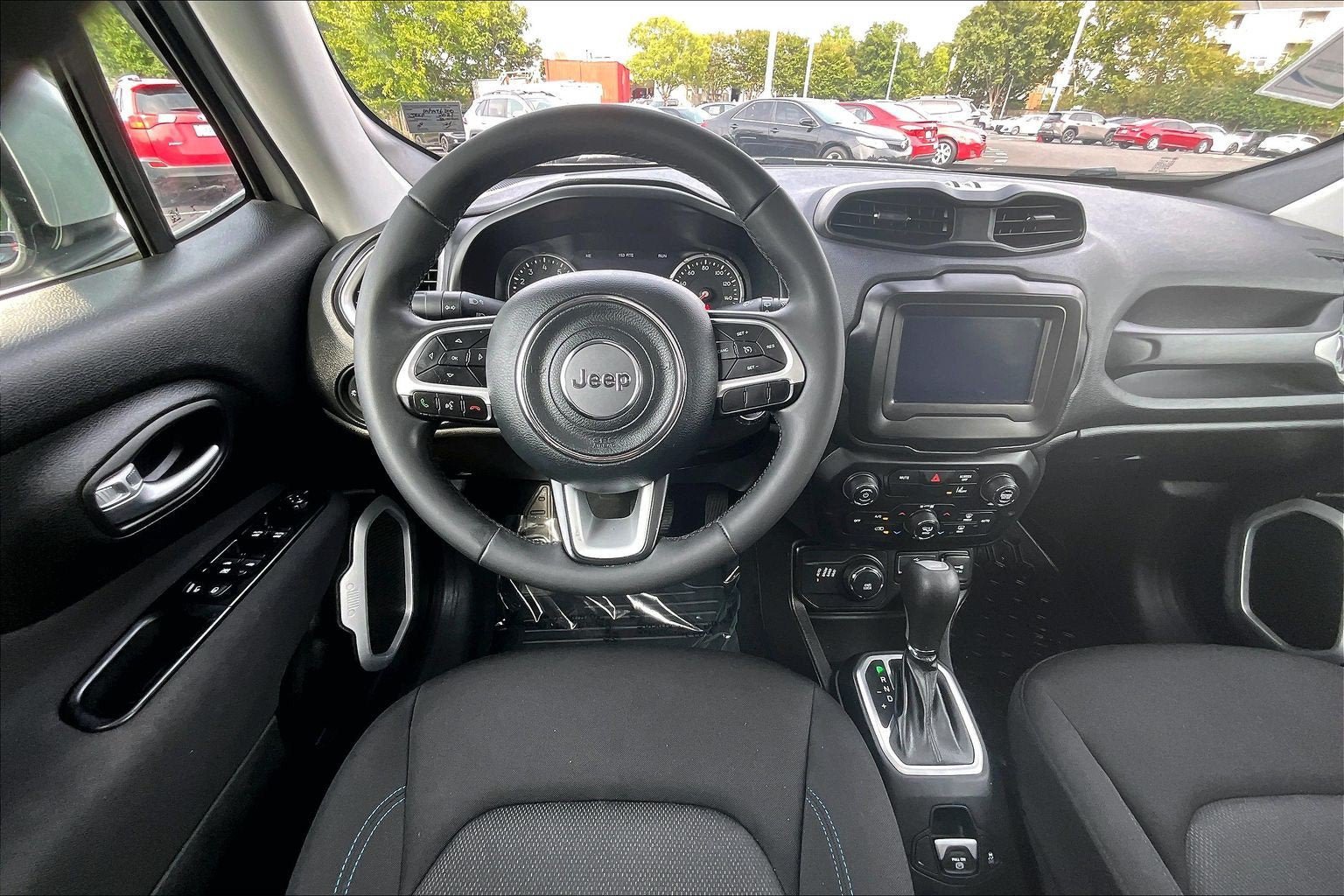 Used 2021 Jeep Renegade Latitude AWD/4WD image 5