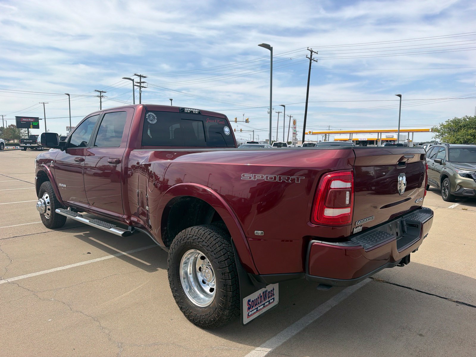 Used 2021 RAM 3500 Laramie AWD/4WD image 7