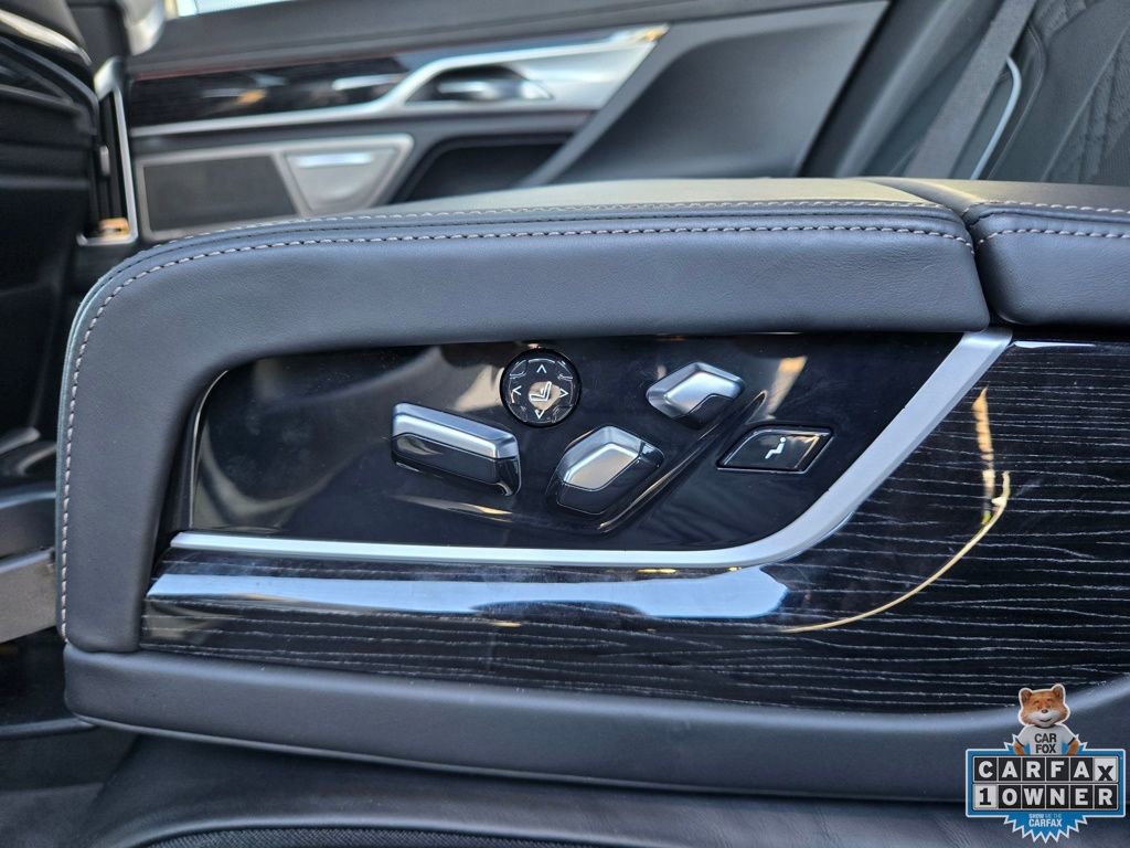 Used 2022 BMW 750i xDrive w/ Executive Package image 48