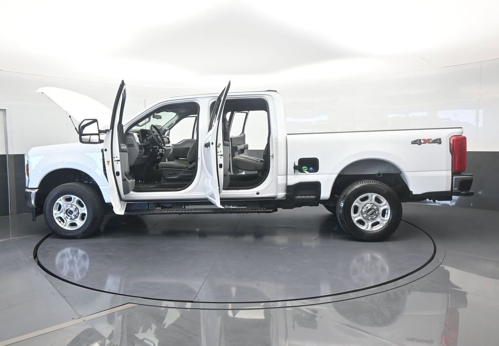 Used 2025 Ford F250 XLT image 77