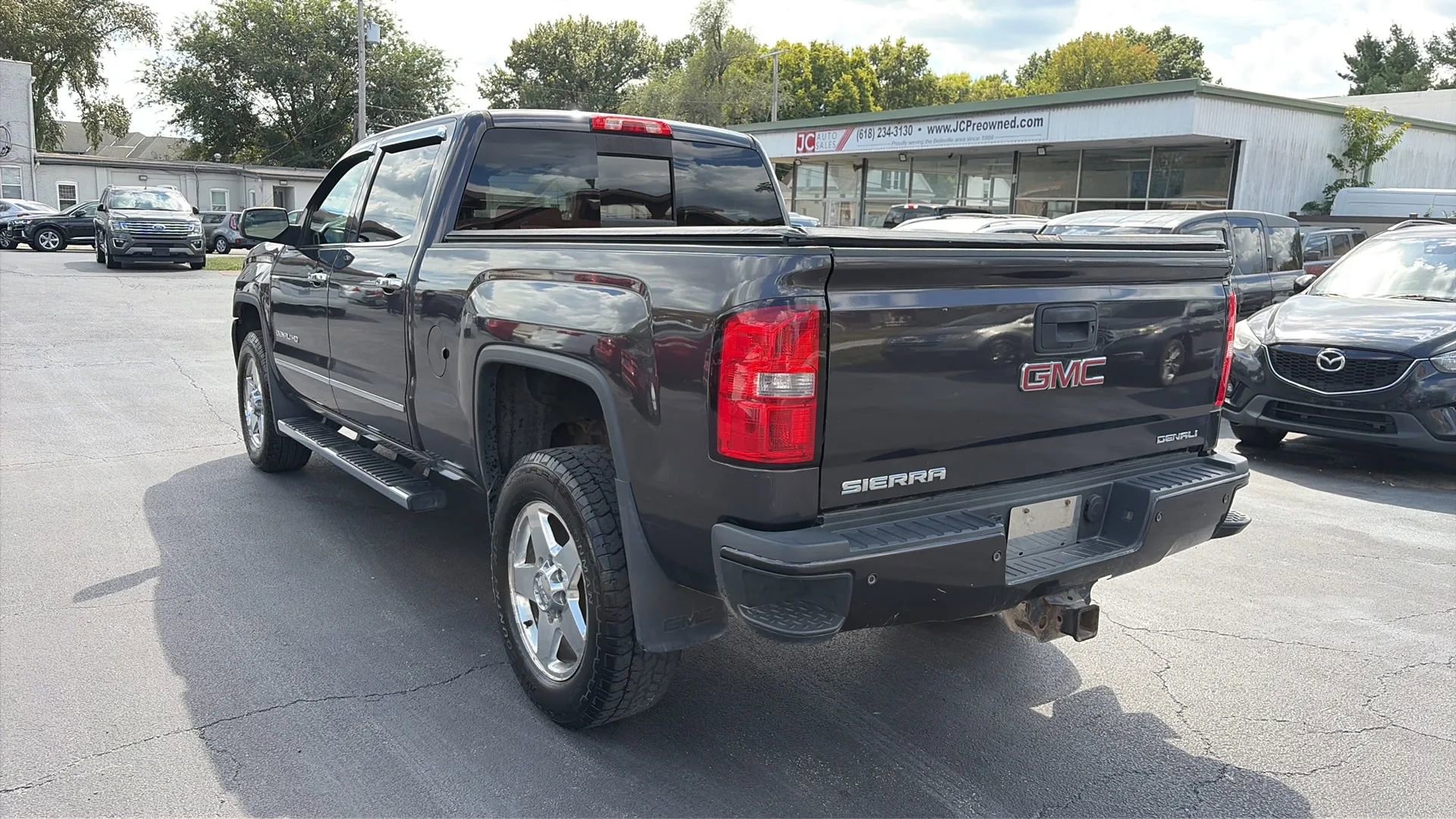 Used 2015 GMC Sierra 2500 Denali w/ Duramax Plus Package image 7