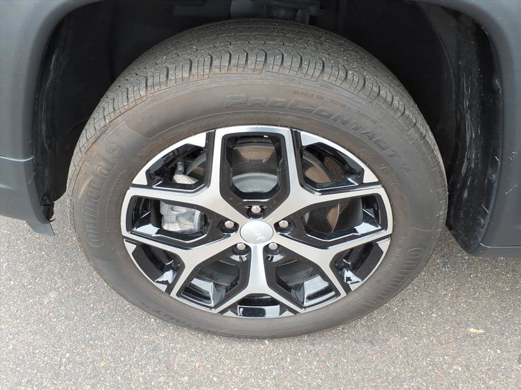 Used 2024 Jeep Compass Limited image 10