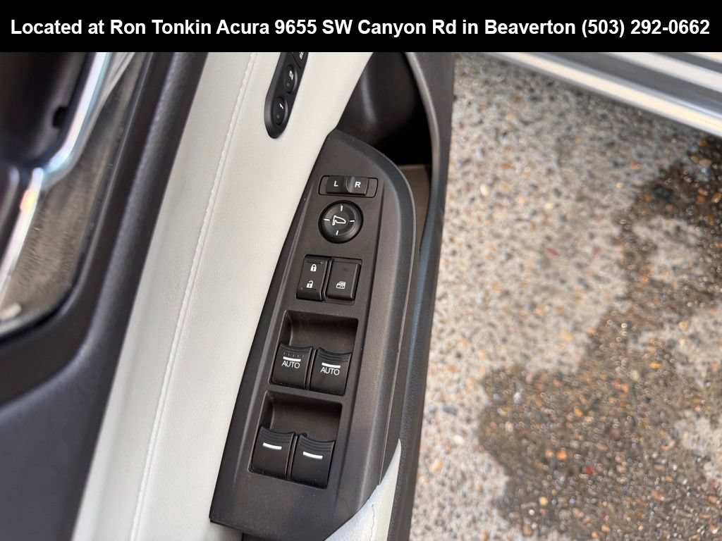 Used 2017 Acura ILX FWD image 12