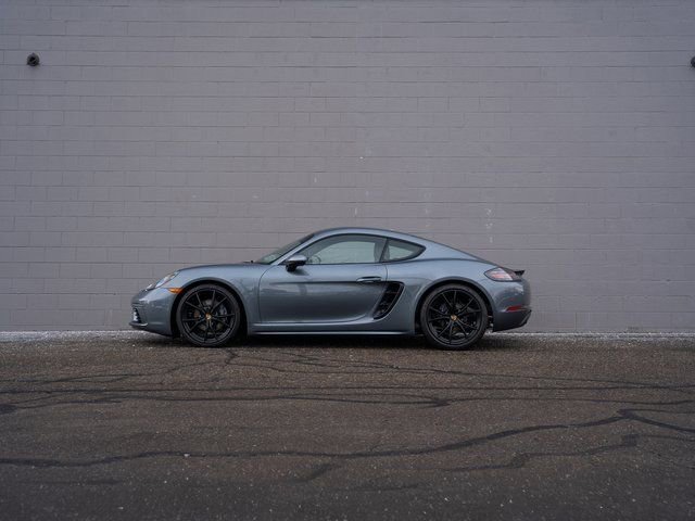 New 2025 Porsche 718 Cayman image 2