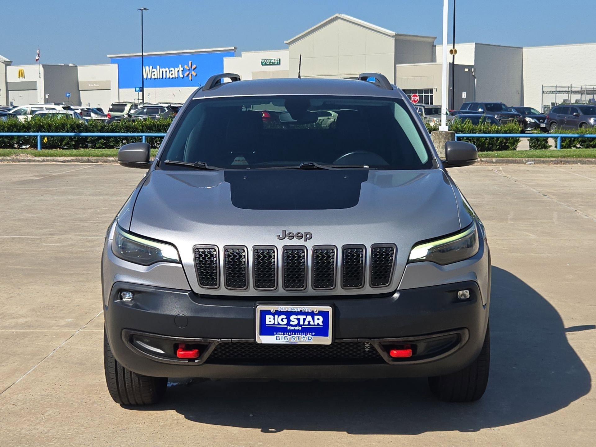 Used 2019 Jeep Cherokee Trailhawk AWD/4WD image 9