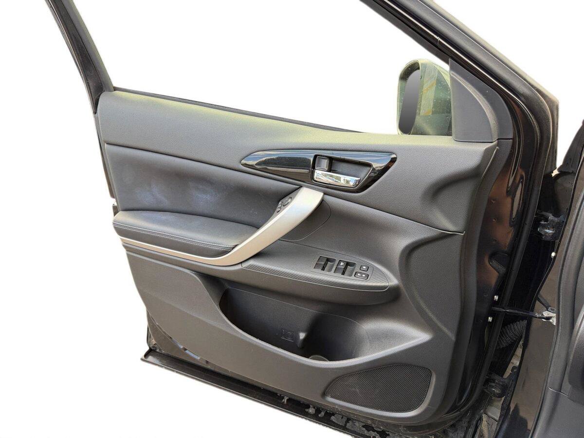 Used 2025 Mitsubishi Eclipse Cross SEL AWD/4WD image 18
