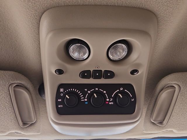 Used 2003 GMC Yukon XL Denali video 2