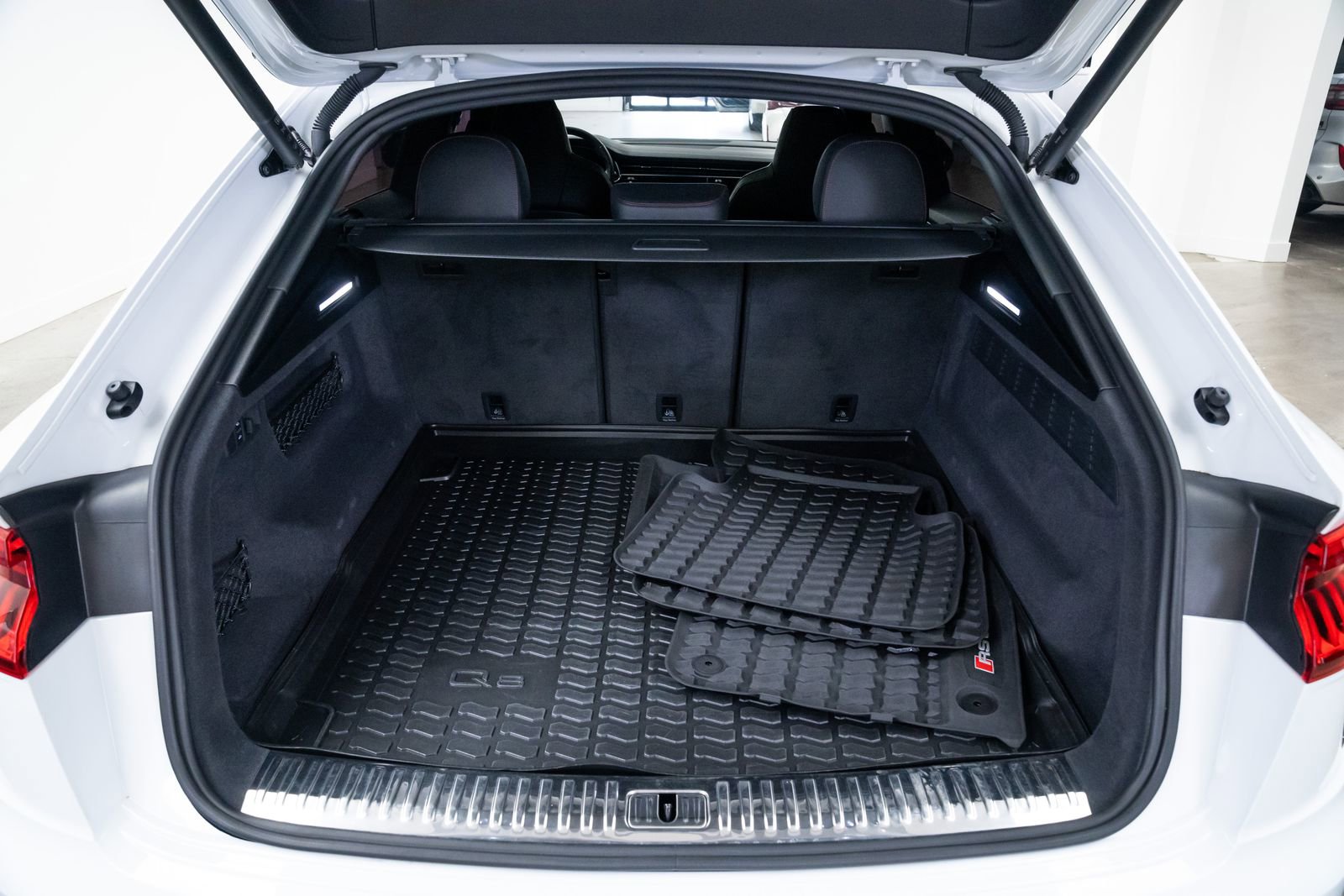 Used 2022 Audi RS Q8 image 7