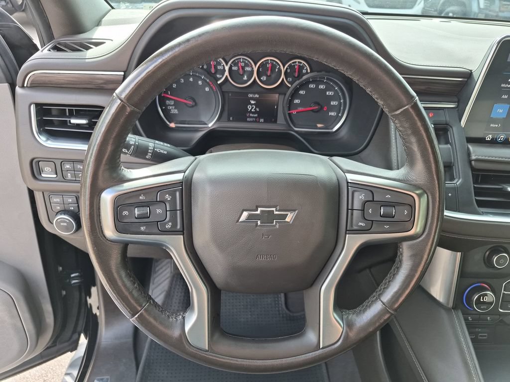 Used 2021 Chevrolet Tahoe Z71 w/ Luxury Package AWD/4WD image 23