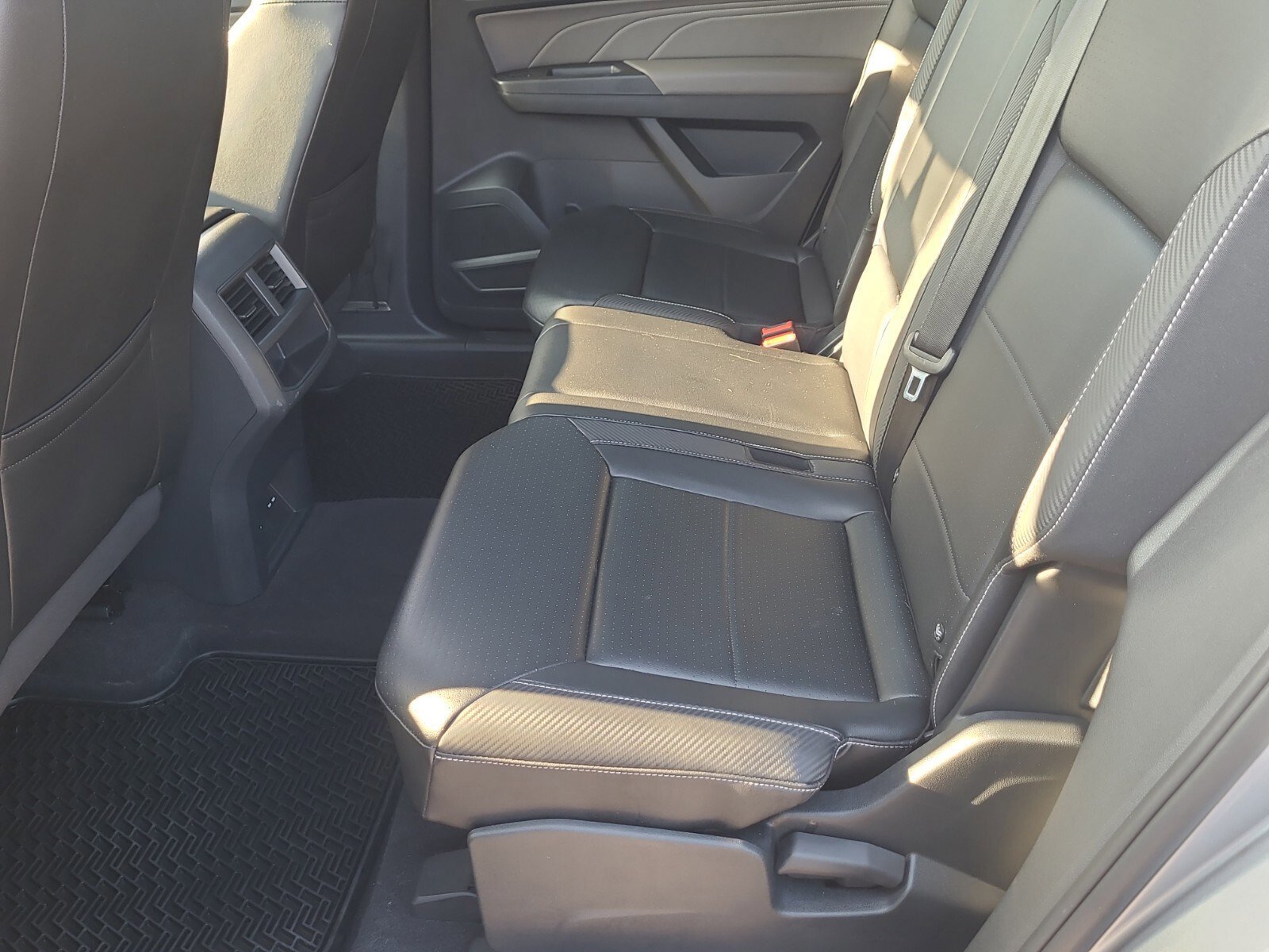 Used 2022 Volkswagen Atlas Cross Sport SE w/ Panoramic Sunroof Package image 9