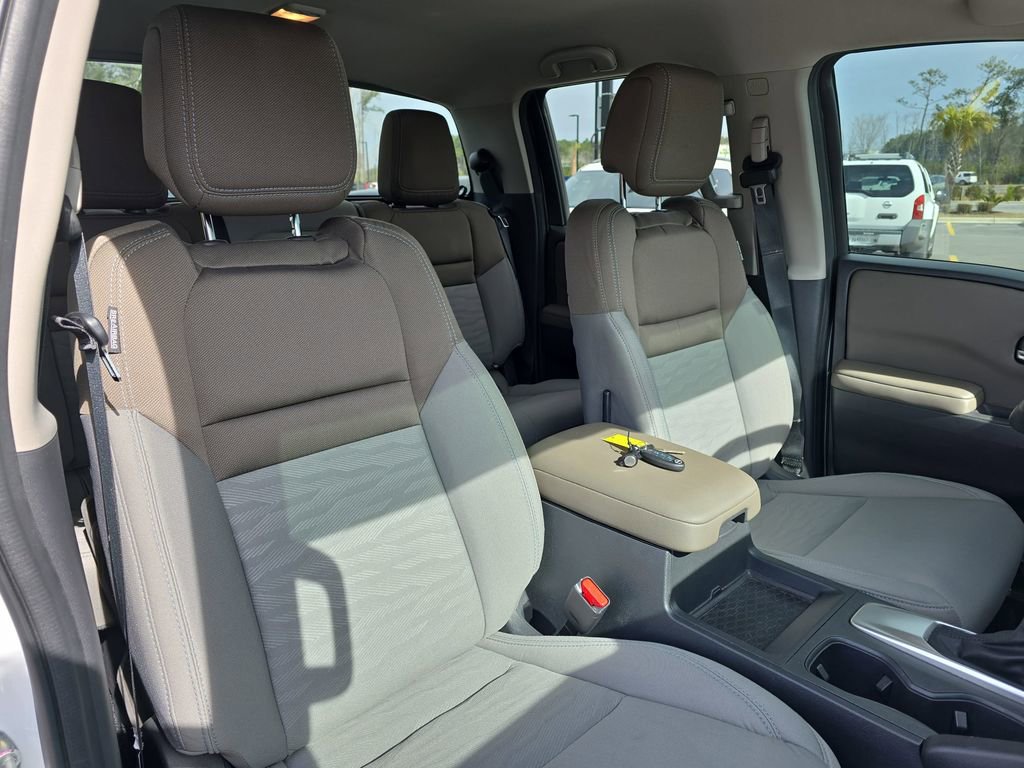 Used 2024 Nissan Frontier SV w/ SV Convenience Package image 13