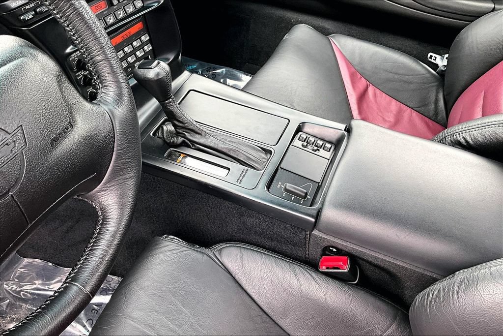 Used 1995 Chevrolet Corvette Convertible RWD image 19