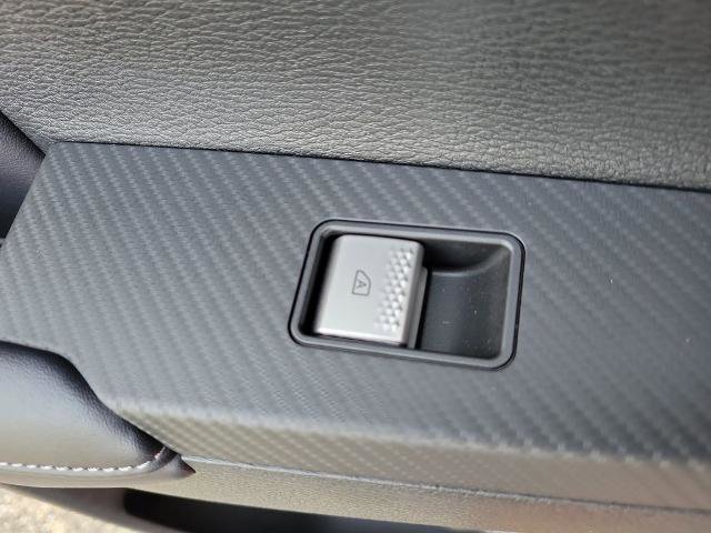 Used 2024 Mitsubishi Outlander SE Black Edition image 15